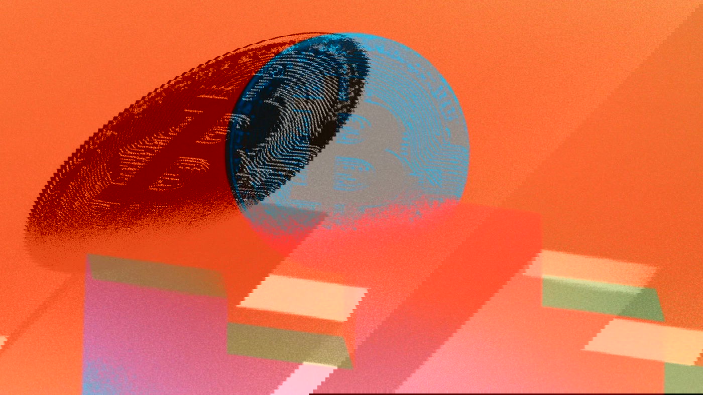 MSTR Breaks Premium Streak, Trading Below NAV for First Time Since January  2024